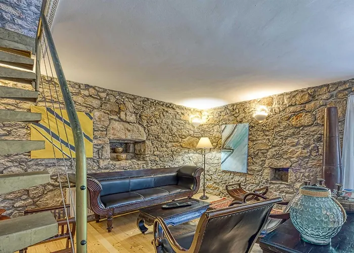 Beautiful Stone House Menta I