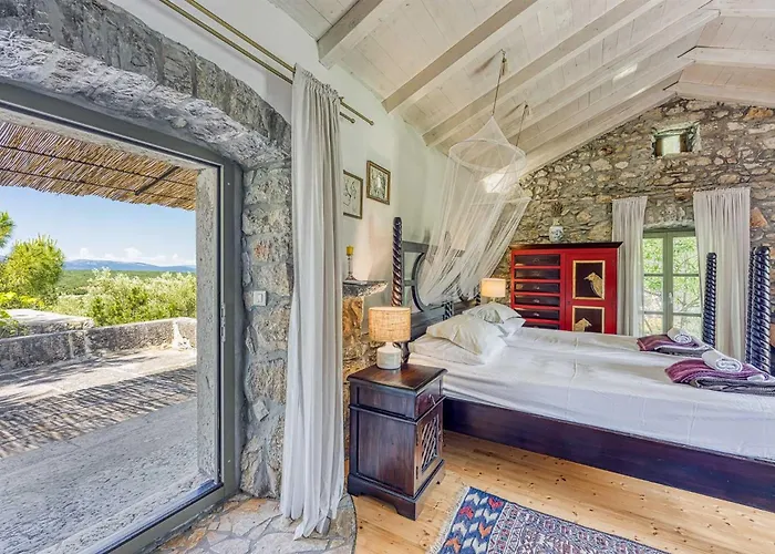 Beautiful Stone House Menta I Bajčići