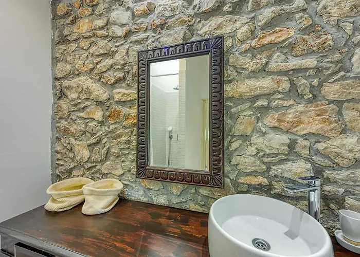 Beautiful Stone House Menta I *