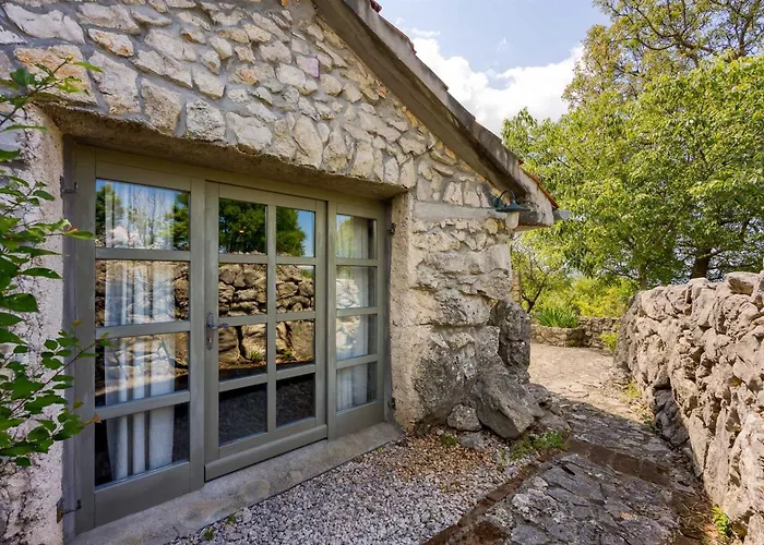 Beautiful Stone House Menta I Bajčići
