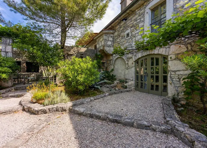 Beautiful Stone House Menta I 別荘