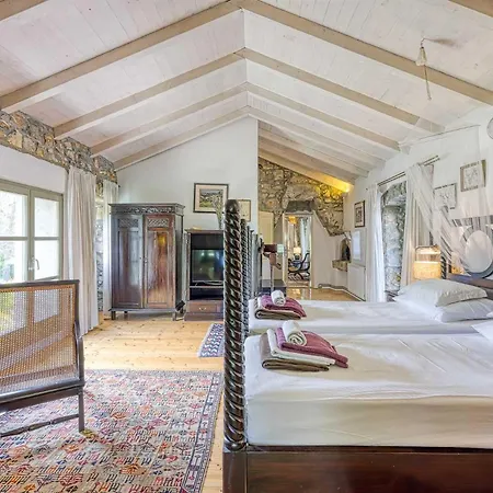 Beautiful Stone House Menta I Bajcici