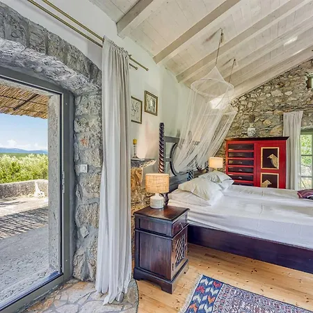 Beautiful Stone House Menta I Bajcici
